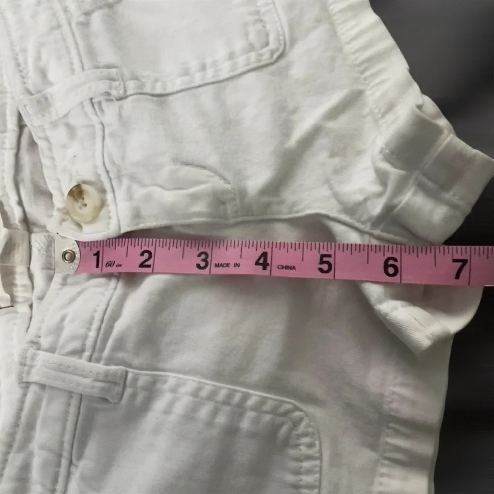 Hollister Women's Low Rise White Jean Shorts - Picture 9 of 12